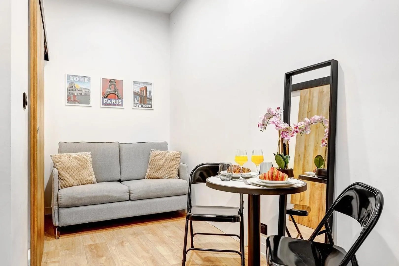 דירה פריז Leo Suite Cozy Studio